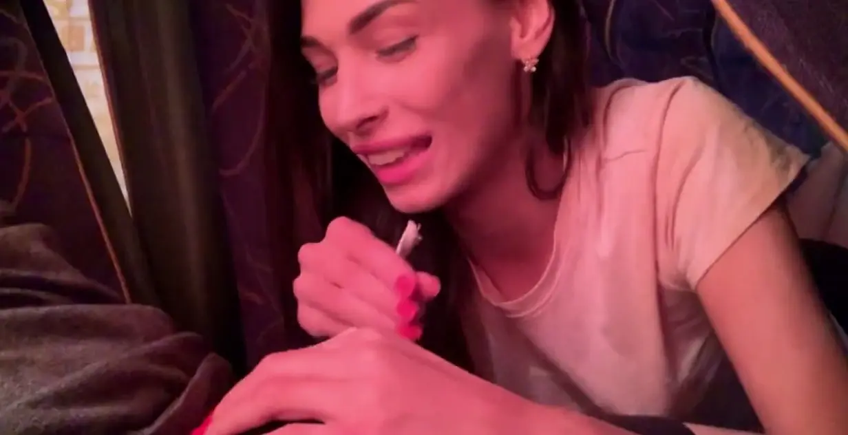 Slickfully sucked on the bus