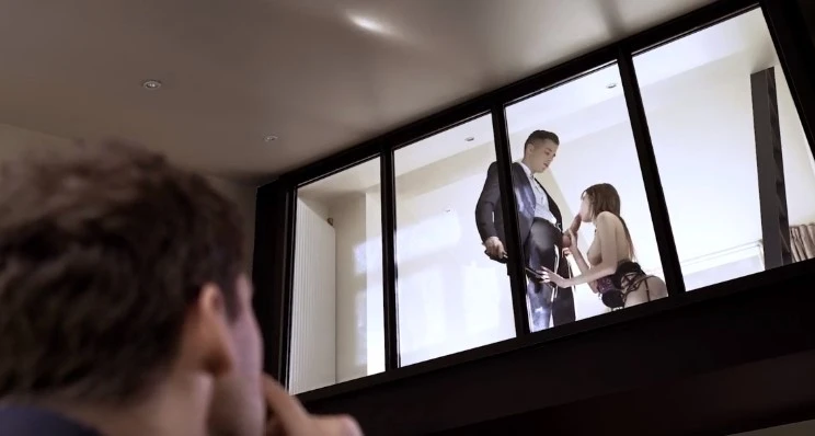 Husband likes to watch how his wife is hollowed