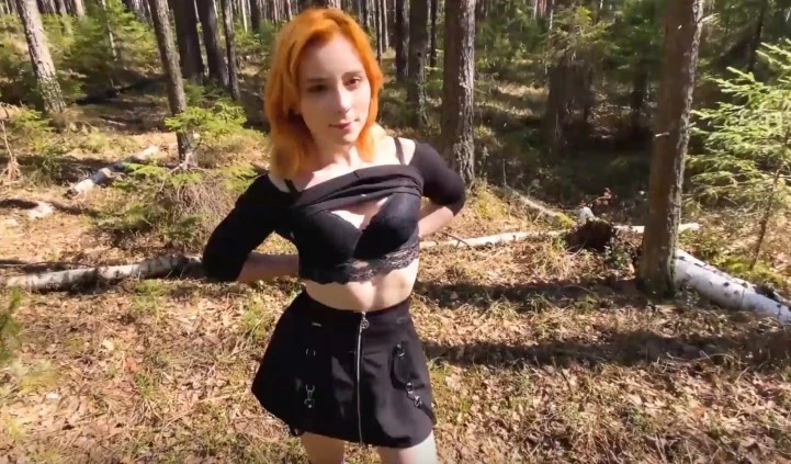 A friend swallows my dick and gives himself to fuck in the forest