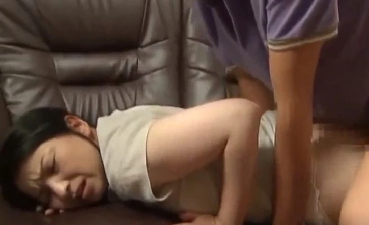 The son made a massage, and then awarded his mother