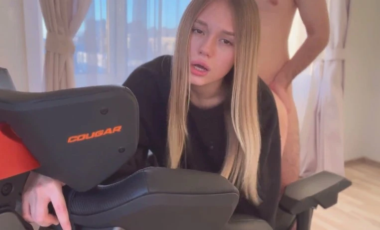 A friend allowed herself to fuck for a gift