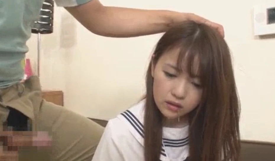 Father raises his daughter a schoolgirl and ends on her face