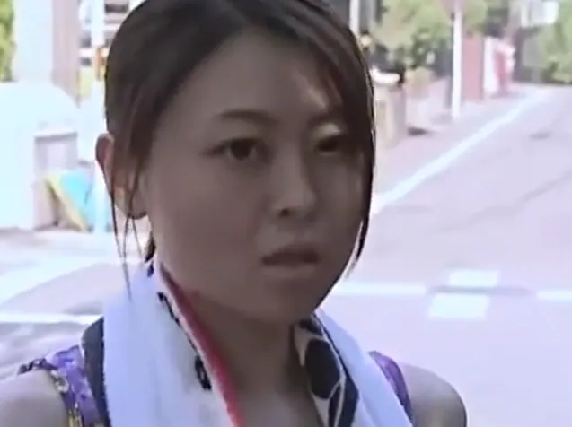 Married Japanese sucked and surrendered to her neighbor